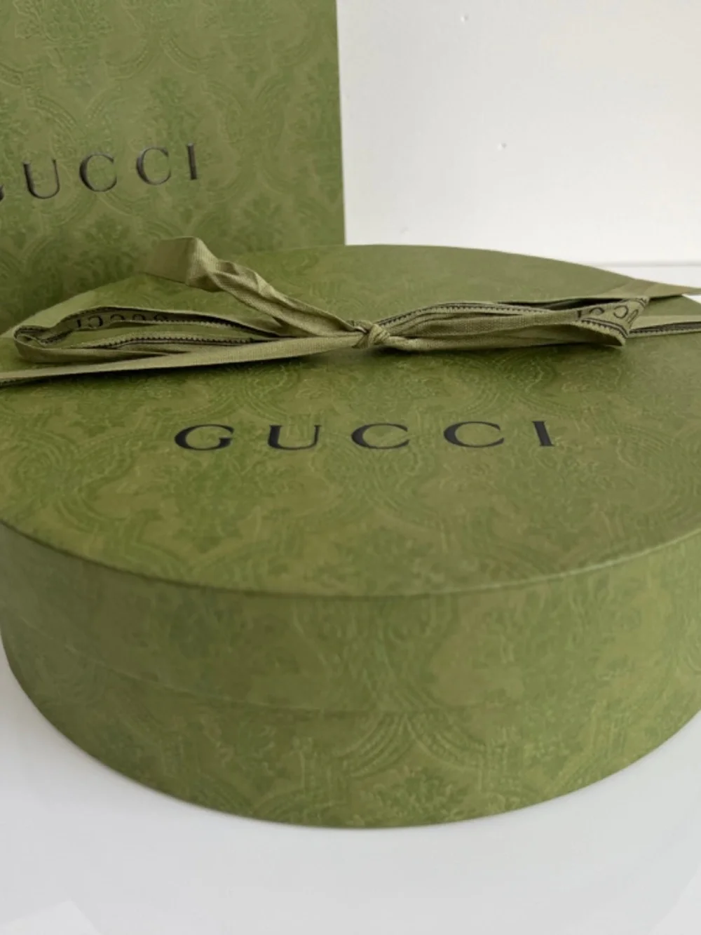 Gucci Pet Bowl G Design Porcelain Plate Large Height 2.4 Diameter 7 New $650